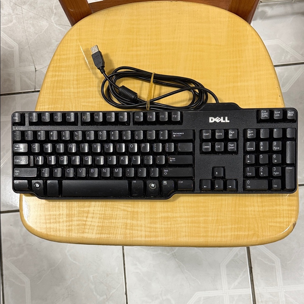 Dell Black Wired USB Full-Size Keyboard with Numeric Keypad